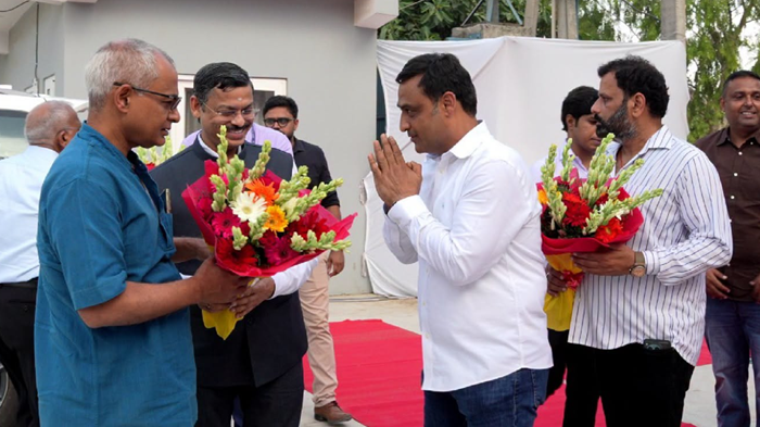 Petroleum Minister visits Nangli Dairy CBG facility